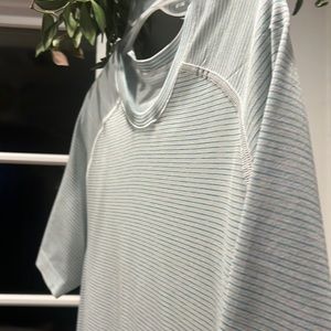 Lululemon medium men’s shirt